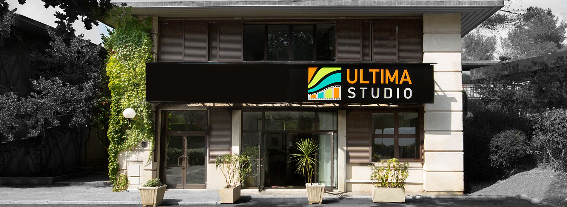 Ultima Studio Facade